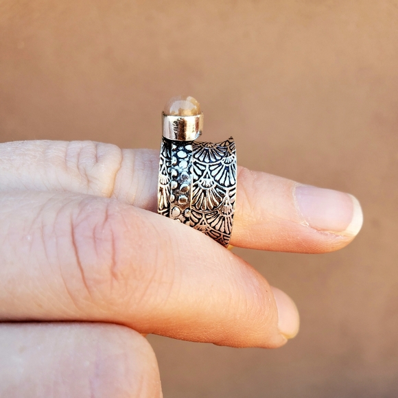 New Natural Sunstone 925 Silver Spinner Ring. - Picture 10 of 16